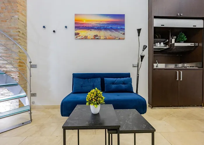 Arc Suite 33